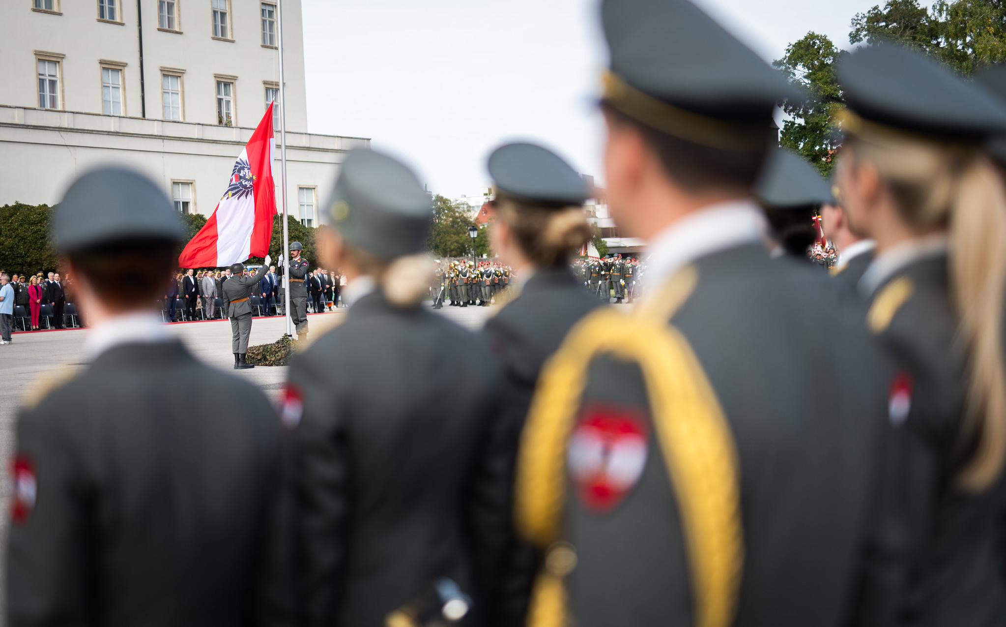 Flagge wird gehisst